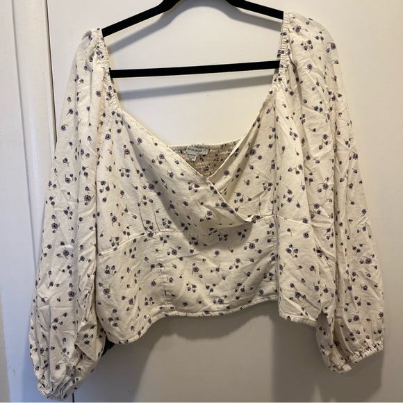 Floral Cream Women's Top - Picture 1 of 5